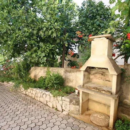In - Insel Krk 13440 Silo (Krk)