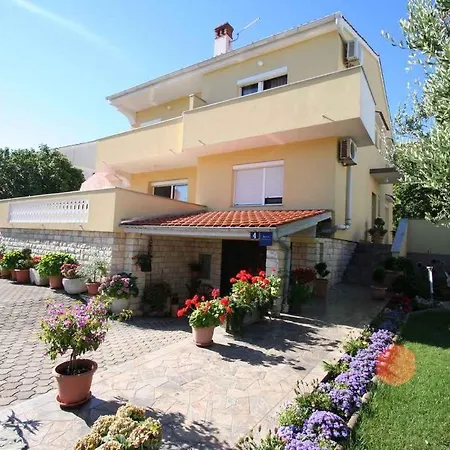 In - Insel Krk 13440 * Šilo